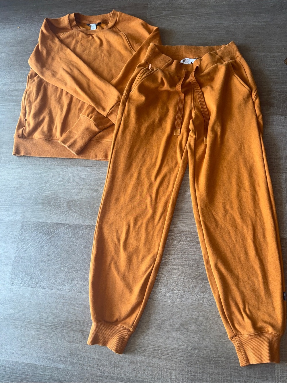 Athleta Triumph Lounge Set Burnt Orange Sweatshirt & Jogger Set Size XXS